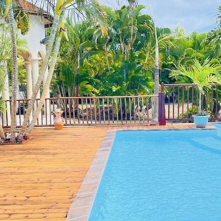La Villa Emeraude 04 Etoiles サン・フランソワ エクステリア 写真